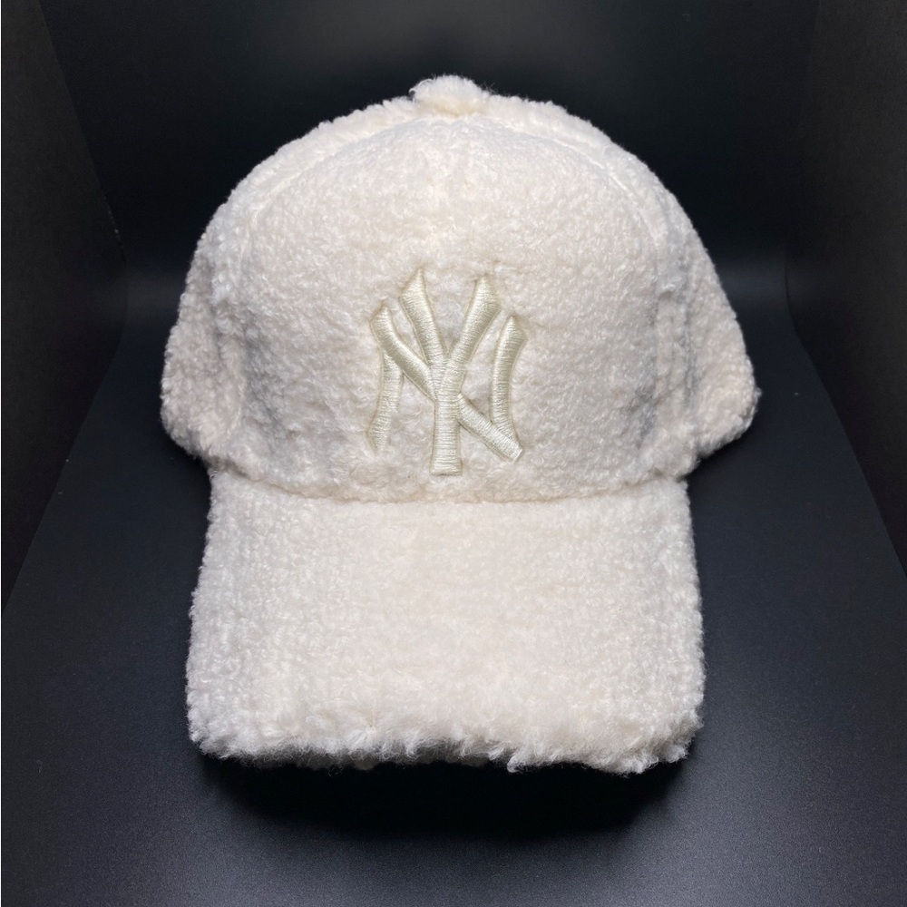 Thick fuzzy New York NY yankees adjustable hat